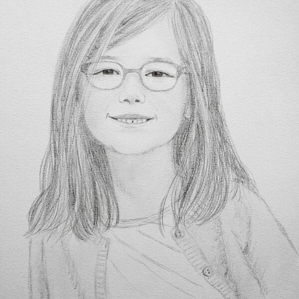 Portrait réaliste enfant au crayon